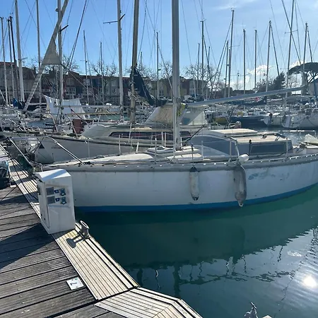 Foujin Nuit Insolite Sur Un Voilier La Rochelle